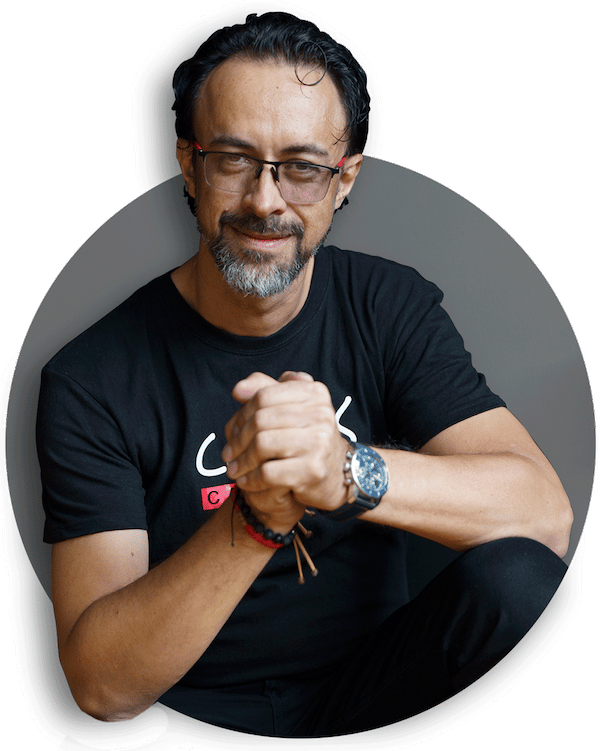 Cassas-0122_Circle-Crop_600